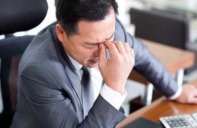哪些因素会导致人们失眠呢?